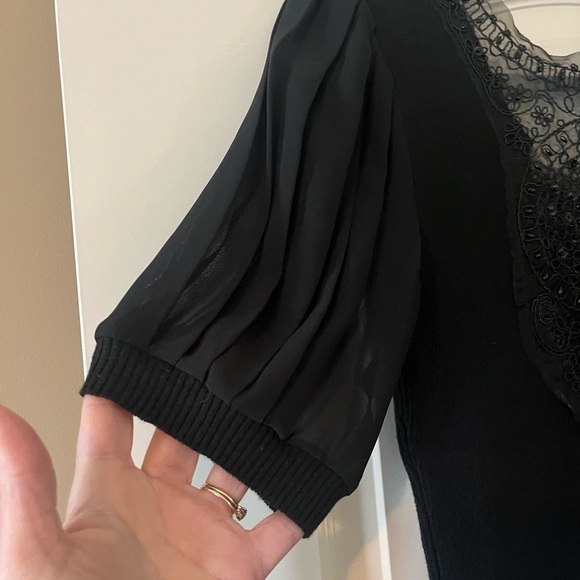 Nygard Collection Elegant Black Lace beaded Embroidery at Neckline SZ S - Picture 7 of 15